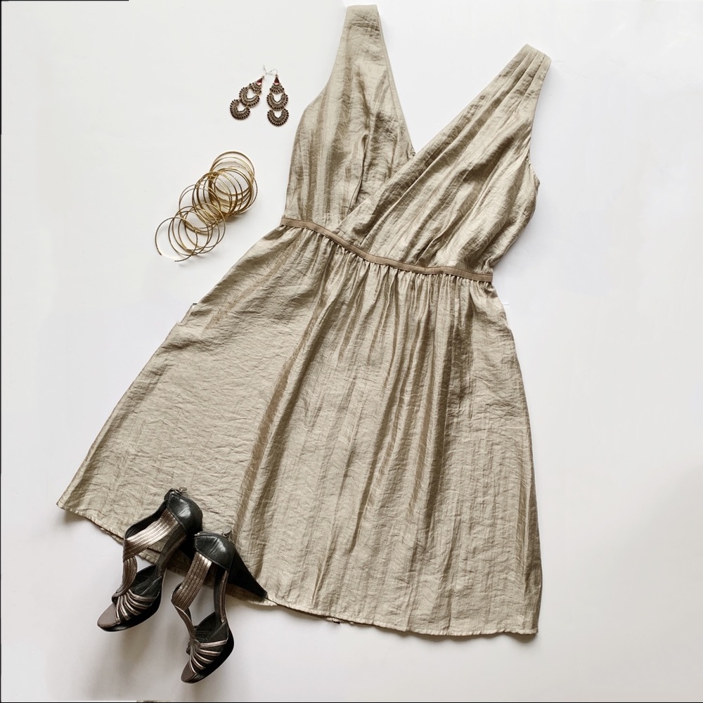 LOFT Beige Sleeveless Wedding Dress